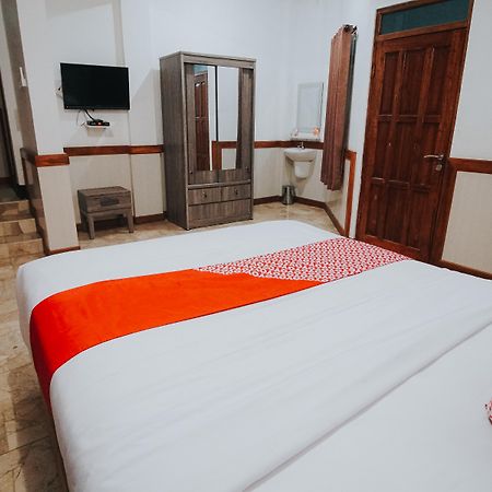 Oyo 1209 Tirtasari Nice Guesthouse Bandung Buitenkant foto