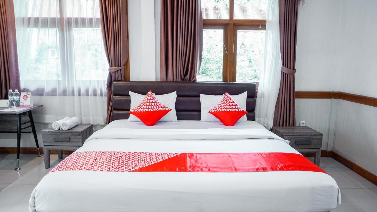Oyo 1209 Tirtasari Nice Guesthouse Bandung Buitenkant foto