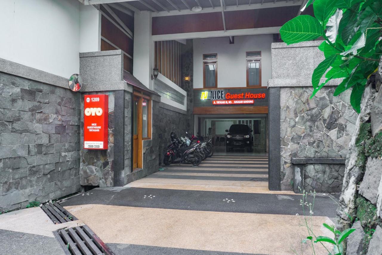 Oyo 1209 Tirtasari Nice Guesthouse Bandung Buitenkant foto