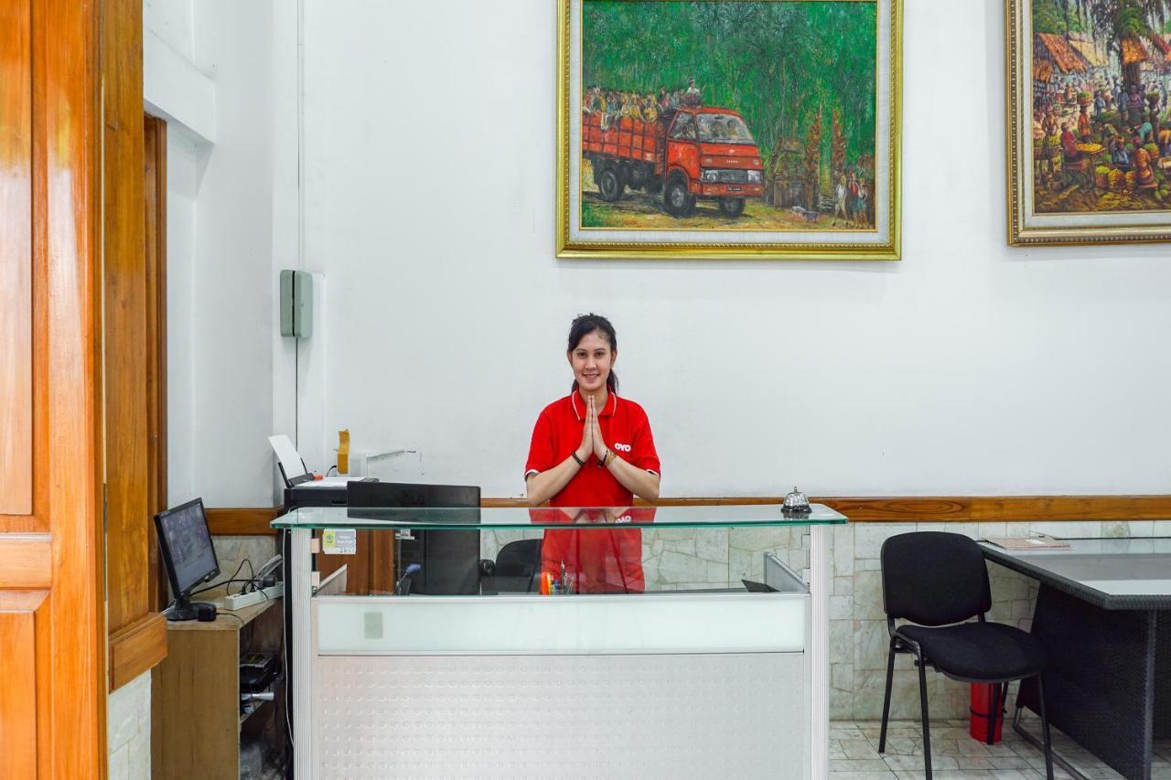 Oyo 1209 Tirtasari Nice Guesthouse Bandung Buitenkant foto