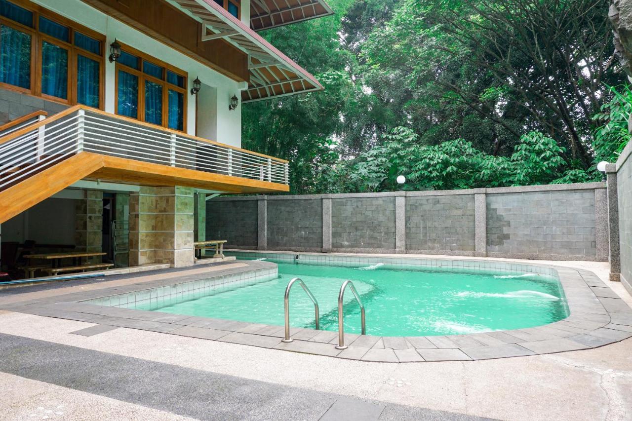 Oyo 1209 Tirtasari Nice Guesthouse Bandung Buitenkant foto