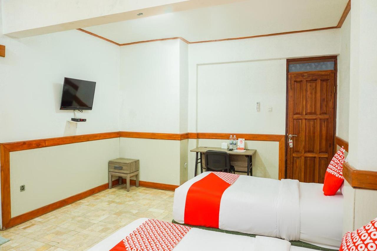 Oyo 1209 Tirtasari Nice Guesthouse Bandung Buitenkant foto