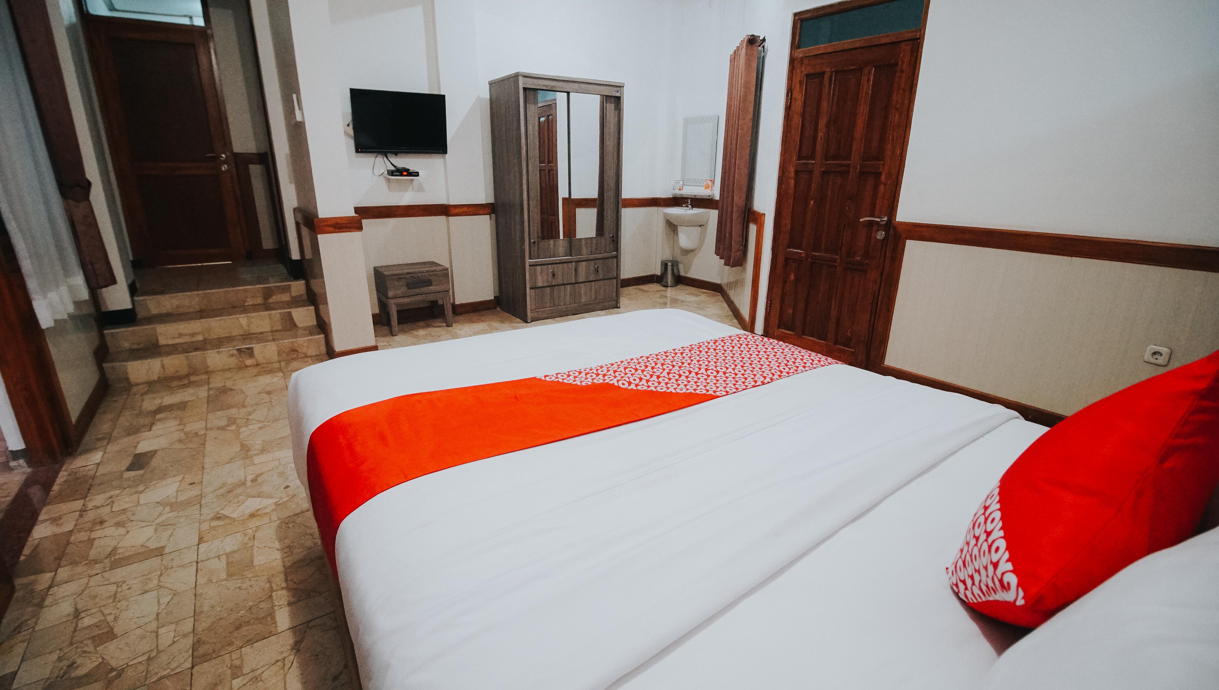 Oyo 1209 Tirtasari Nice Guesthouse Bandung Buitenkant foto
