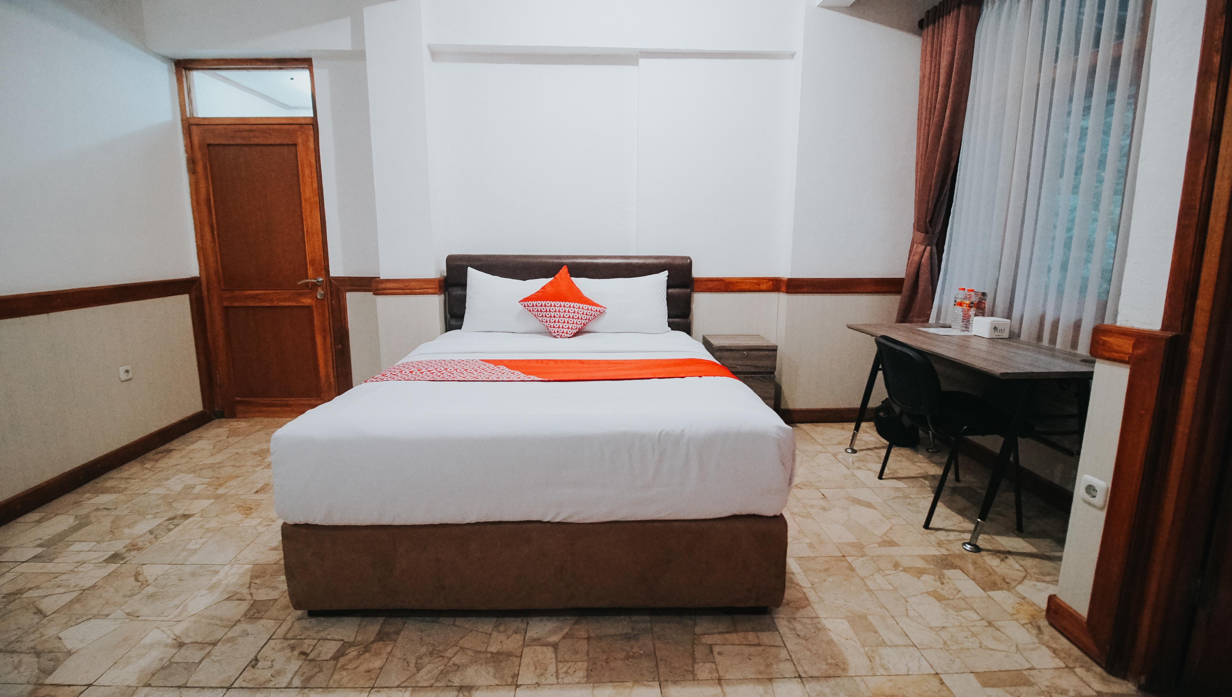 Oyo 1209 Tirtasari Nice Guesthouse Bandung Buitenkant foto