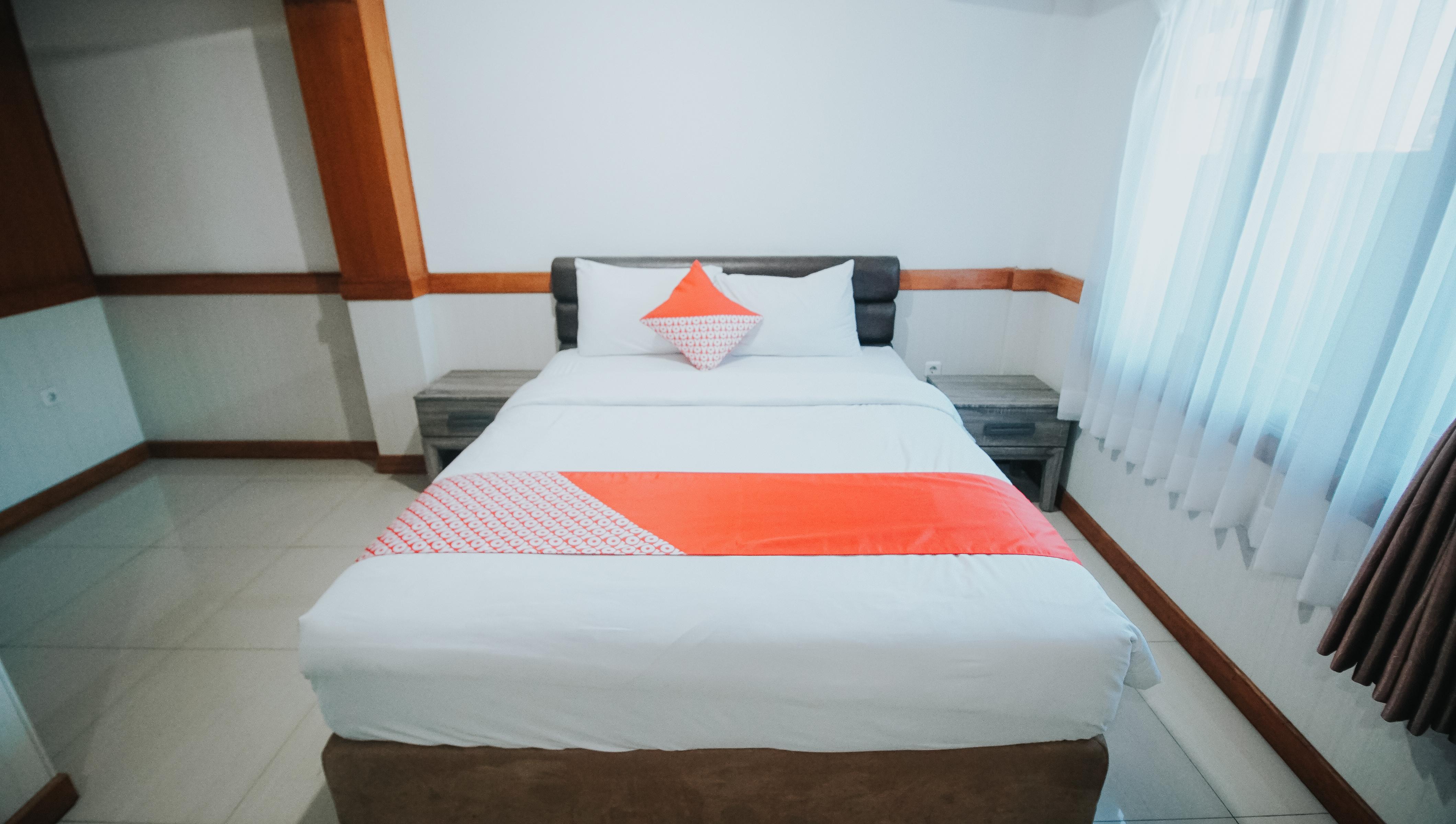 Oyo 1209 Tirtasari Nice Guesthouse Bandung Buitenkant foto