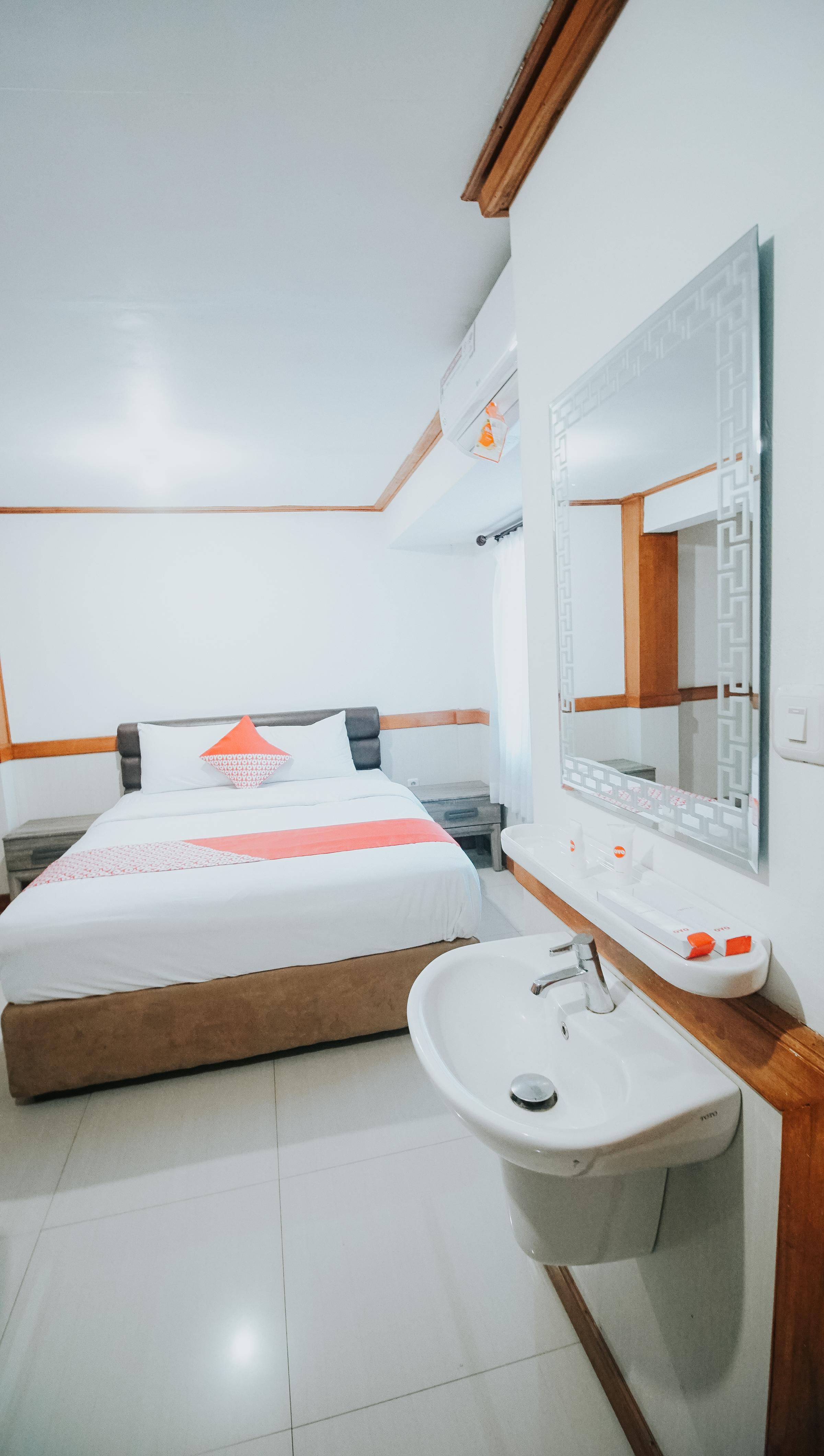 Oyo 1209 Tirtasari Nice Guesthouse Bandung Buitenkant foto