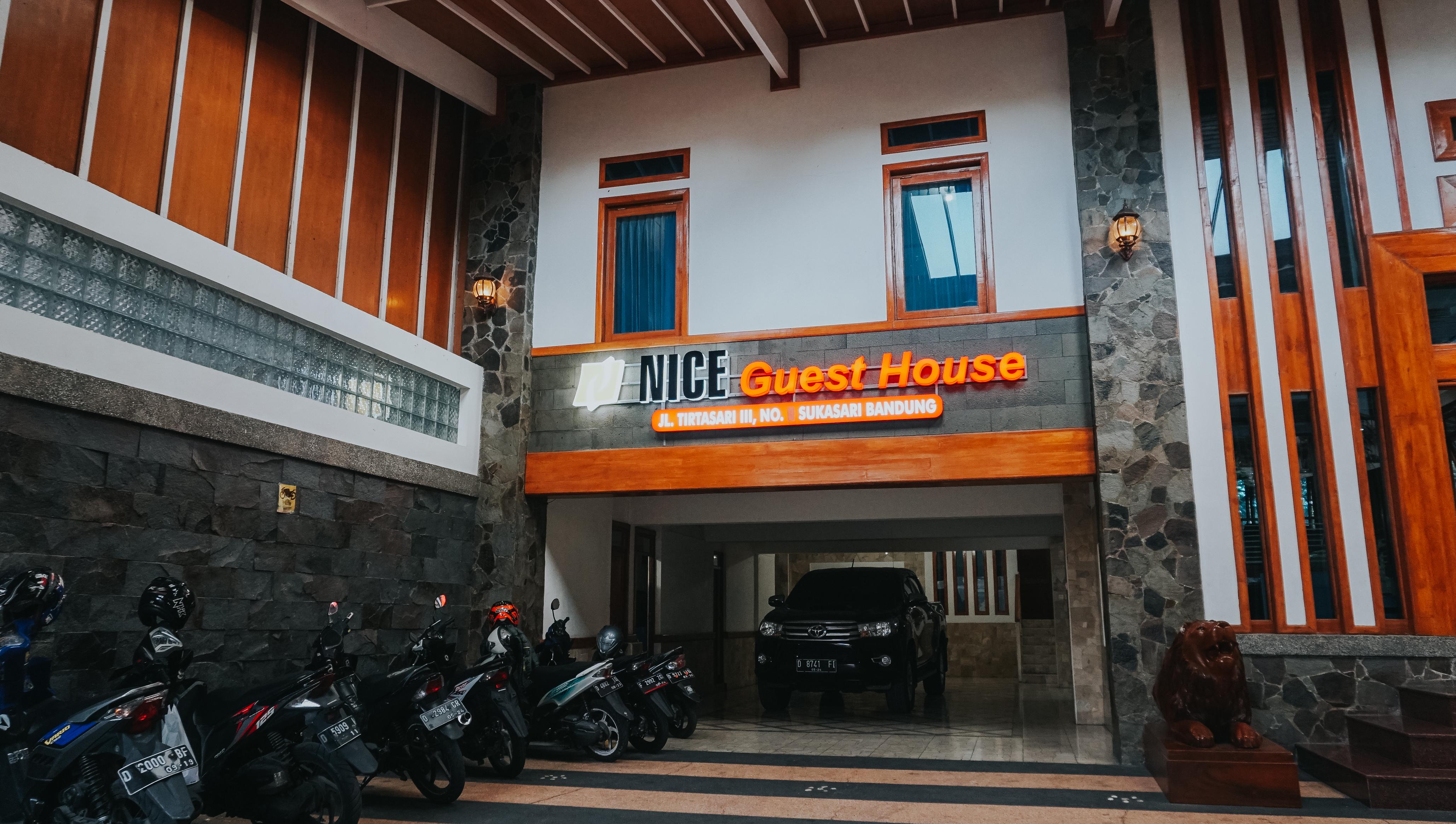 Oyo 1209 Tirtasari Nice Guesthouse Bandung Buitenkant foto
